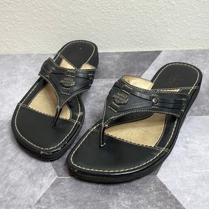 Harley Davison size 7 black leather sandals. Super cute. Good condition.